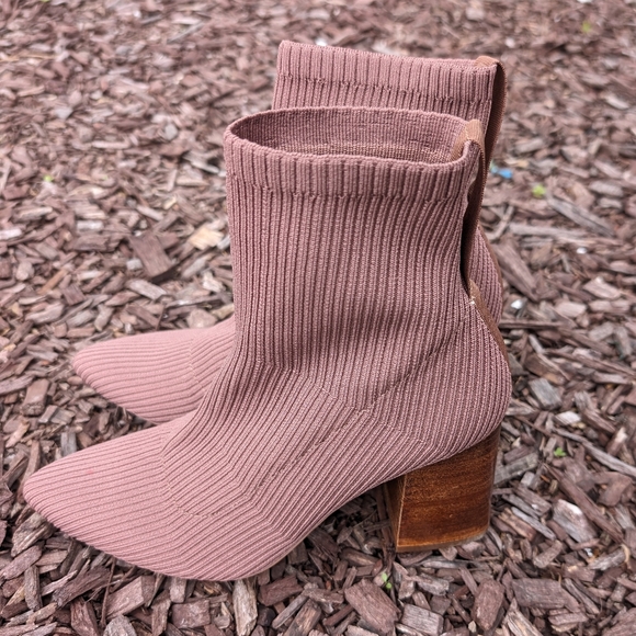 Steven By Steve Madden Shoes - Steven New York Knit Ankle Boots NWOT (blush-pink)